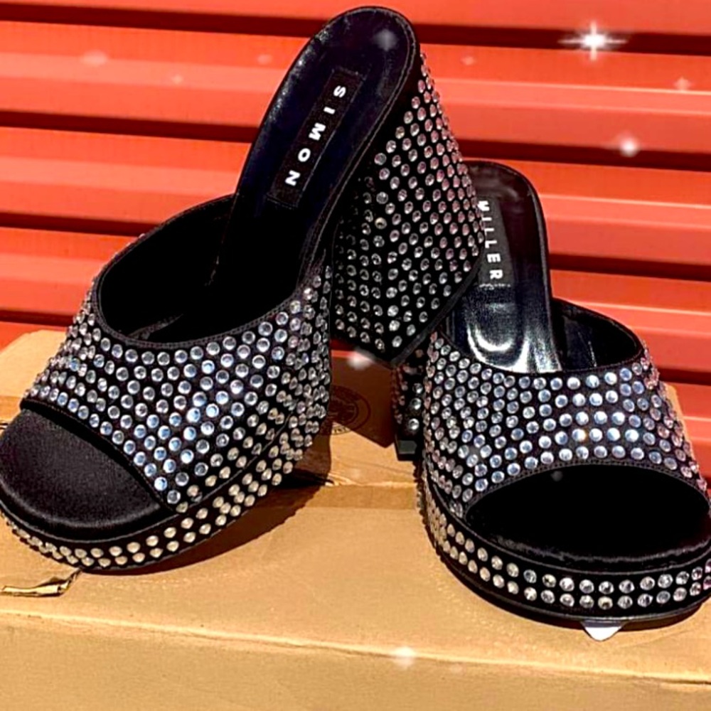 Size 7 women Simon miller slice heel platform sandals.